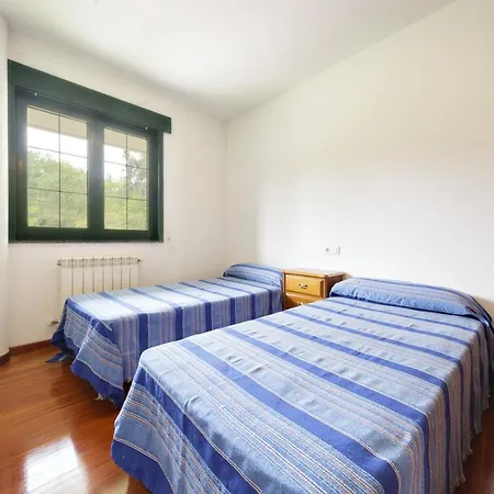 Cinco Cerca De Santiago * Santiago de Compostela